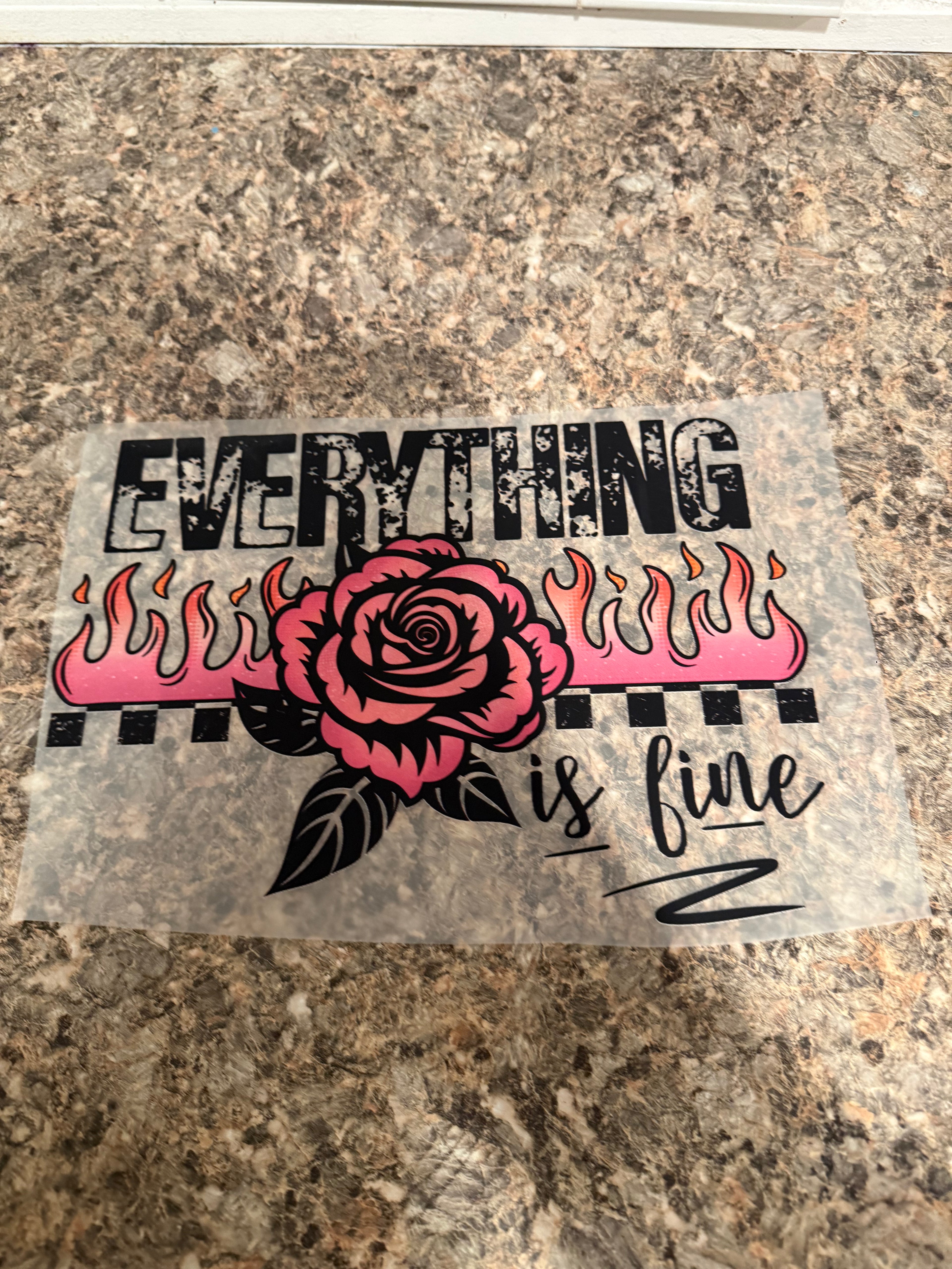 Everything is fine Pink